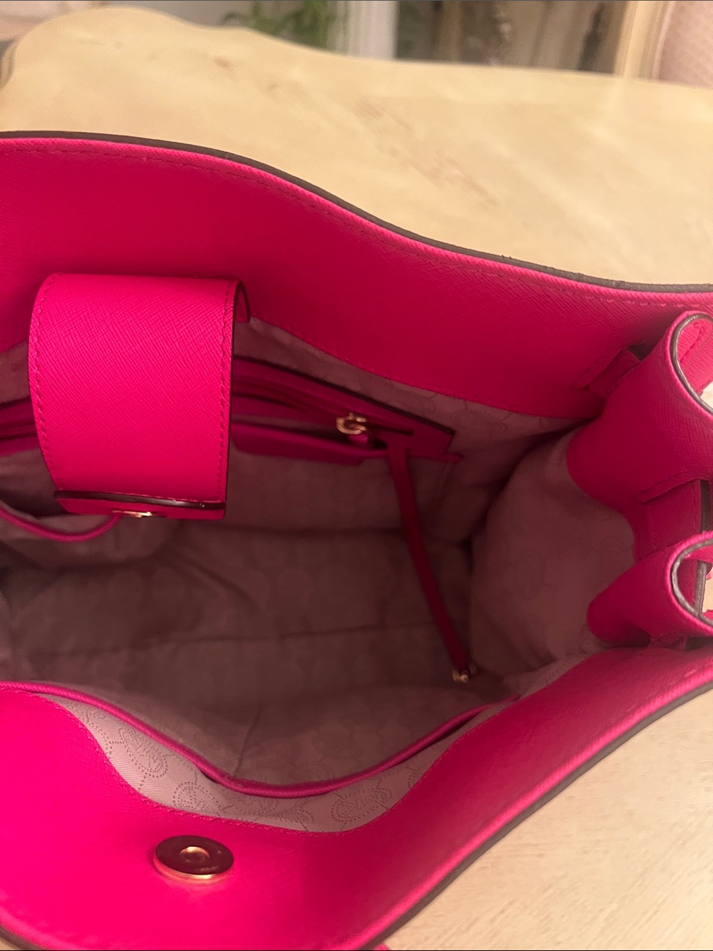 Michael Kors Hot Pink Saffiano Leather Tote with Gold Hardware - Picture 2 of 6